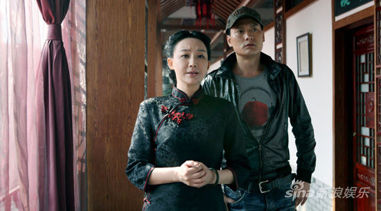电影《无法证明》剧照中年婉心和儿子郭竟远